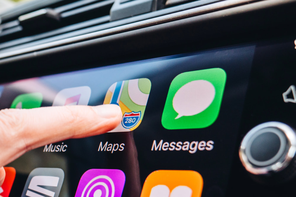 Apple CarPlay installation